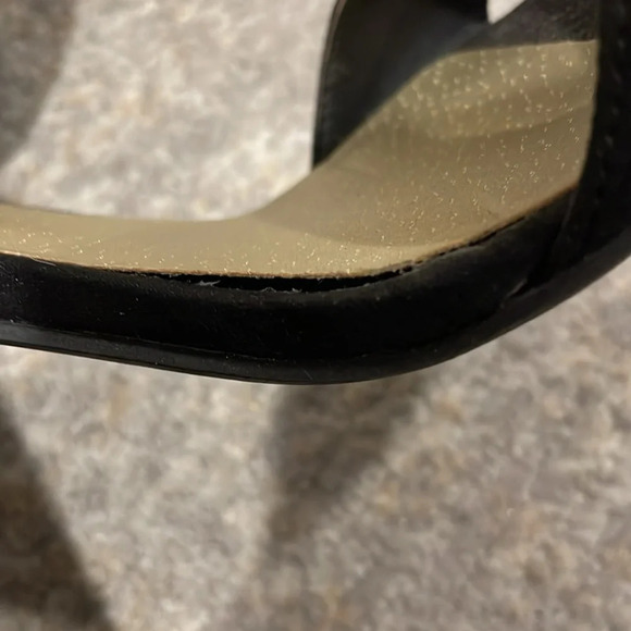 G by Guess Open Toe Ankle Strap Black 3” Heels Size 8M - Picture 13 of 13